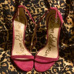 A nice fuchsia heel strap I’m going to say maybe 5 inches